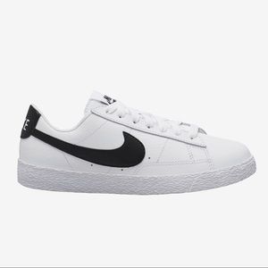 Nike Blazer Low ‘77 Women’s Sneakers